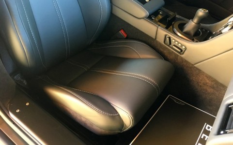 Aston Martin V12 Vantage S coupé  Cuir Gamme Contemporaine Phantom Grey
