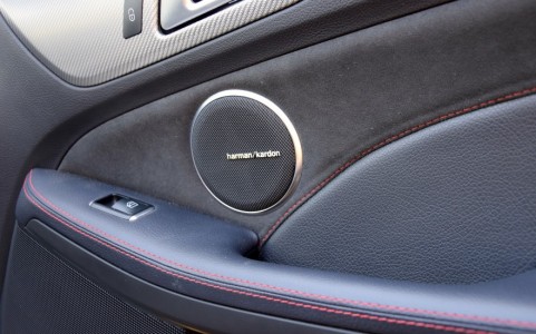 Mercedes-Benz SLC 43 AMG 367cv 810 : Système de sonorisation Harman Kardon Logic 7