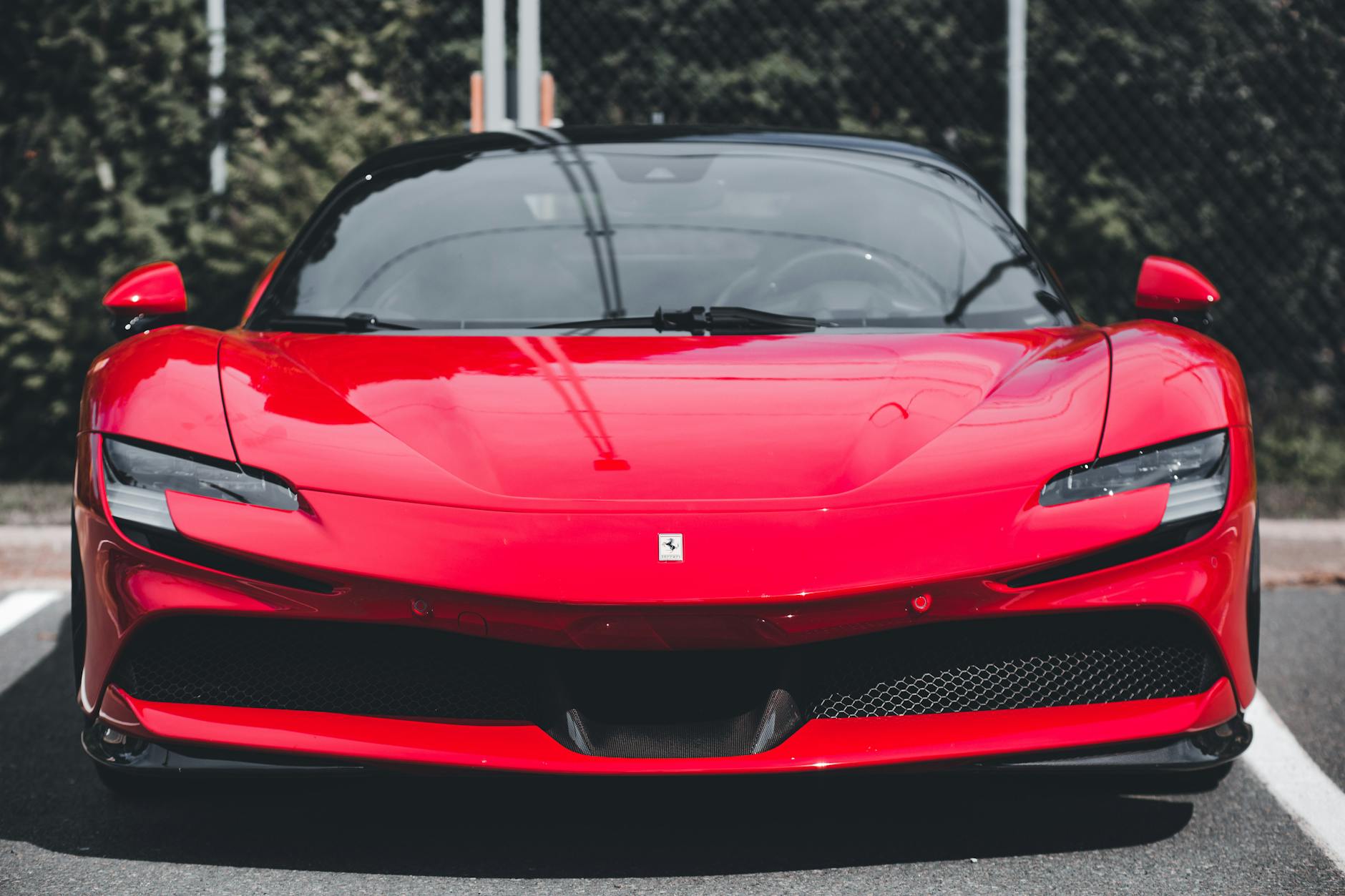 Ferrari SF90 Stradale hybride rechargeable : architecture moteur et performances — Ferrari SF90 Stradale voiture hybride