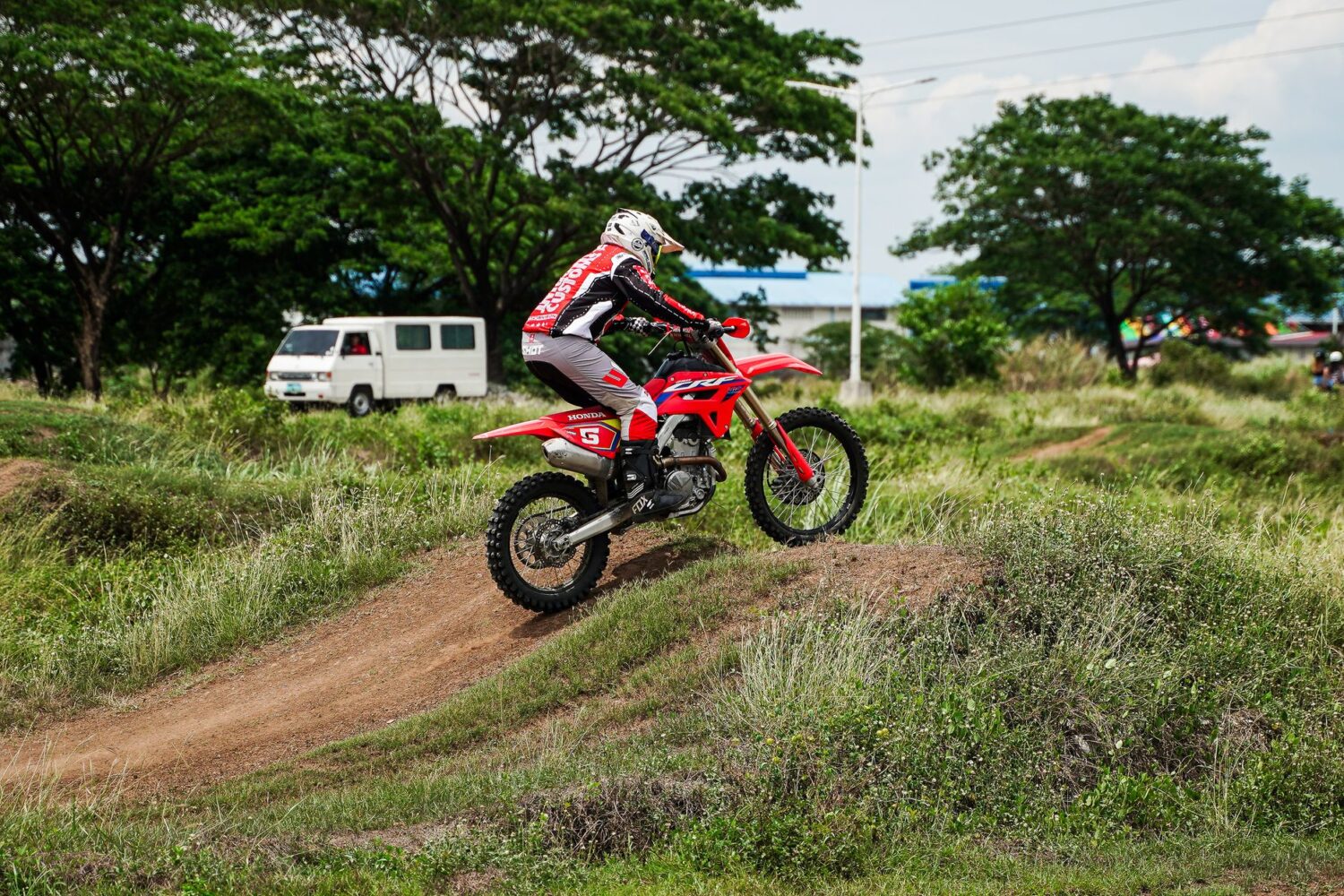 Honda CRF450R-S, caractéristiques et réglages de la moto de motocross