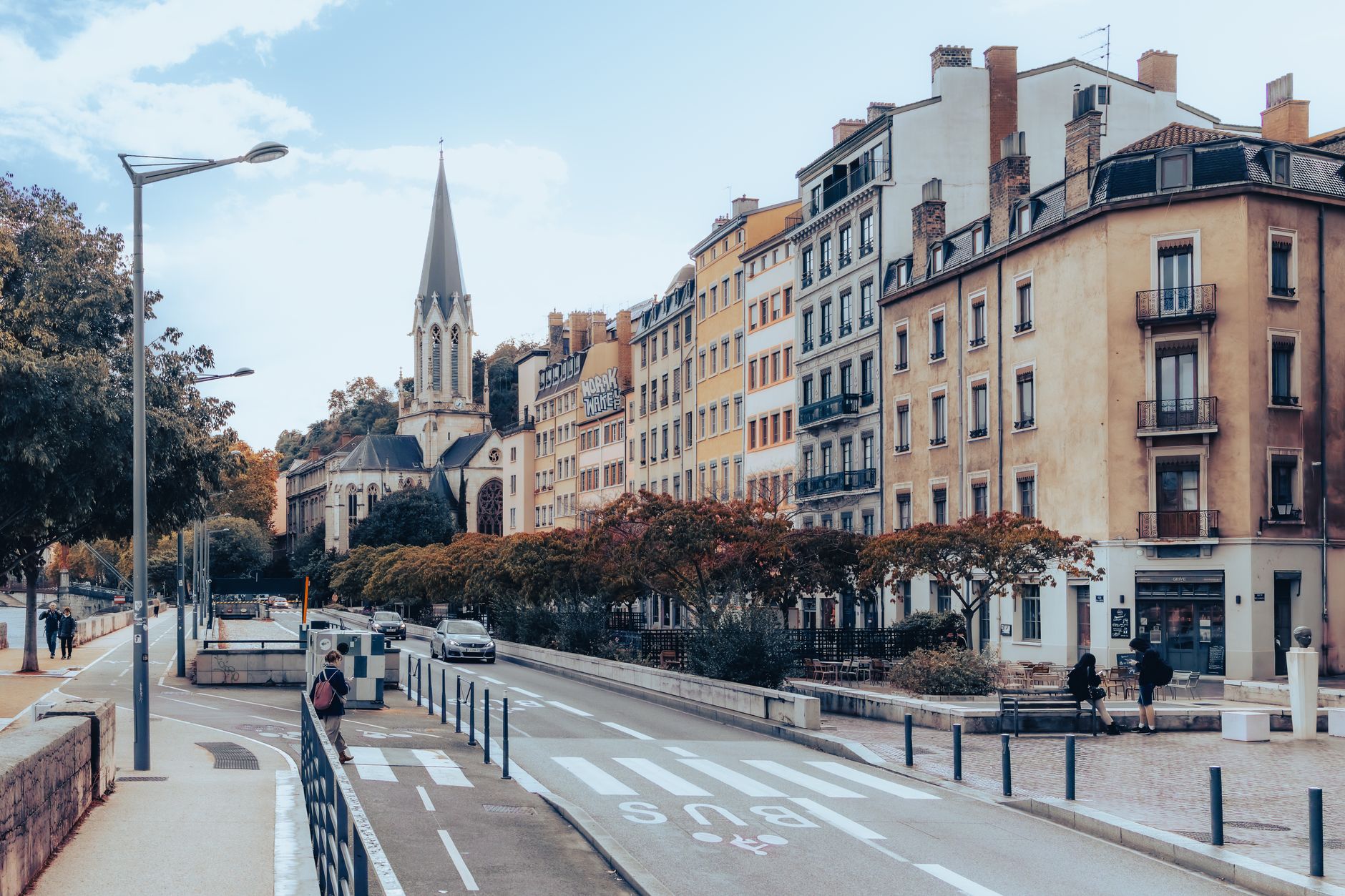 Fonctionnement Turo à Lyon et spécificités locales — location de voiture rue de Lyon