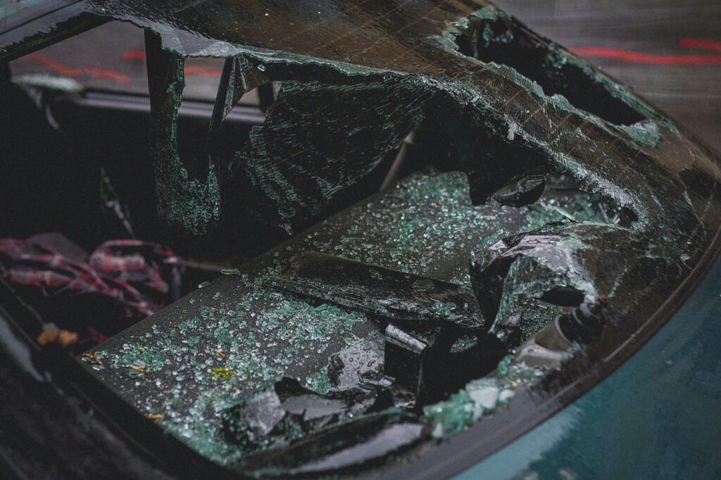 Un impact sur le pare-brise — impact sur pare-brise voiture